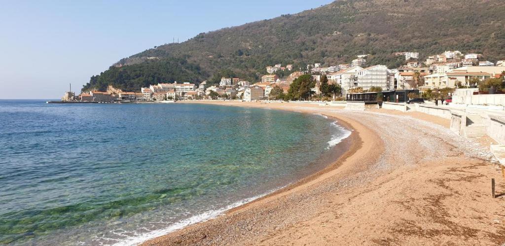 Symphony Apartments Street View Petrovac Exterior photo